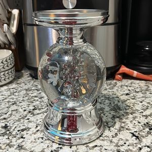 Snowflake Globe candle pedestal